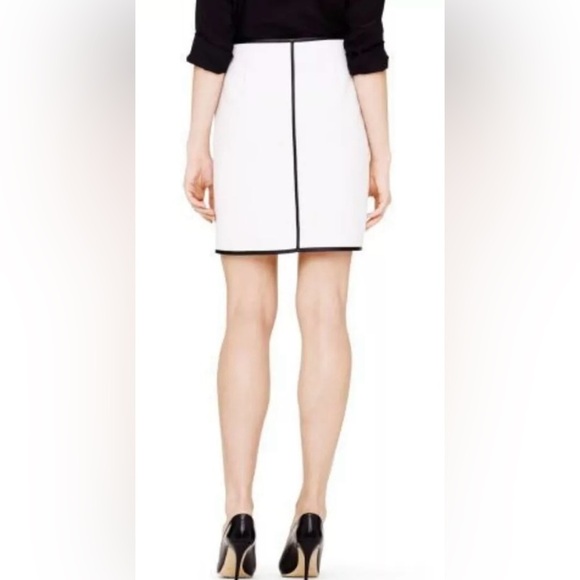 EUC Club Monaco Leather Trimmed Mini Skirt - Picture 2 of 7